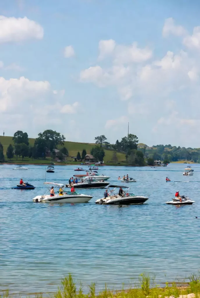 bryan-county-oklahoma-lake-texoma-boating-recreation-687x1024.webp